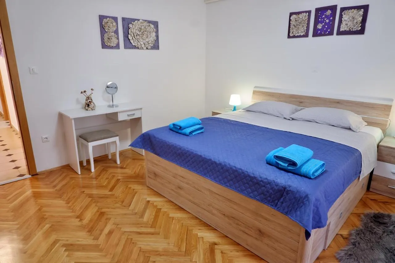 Apartment Perusko Ljiljana Peruski